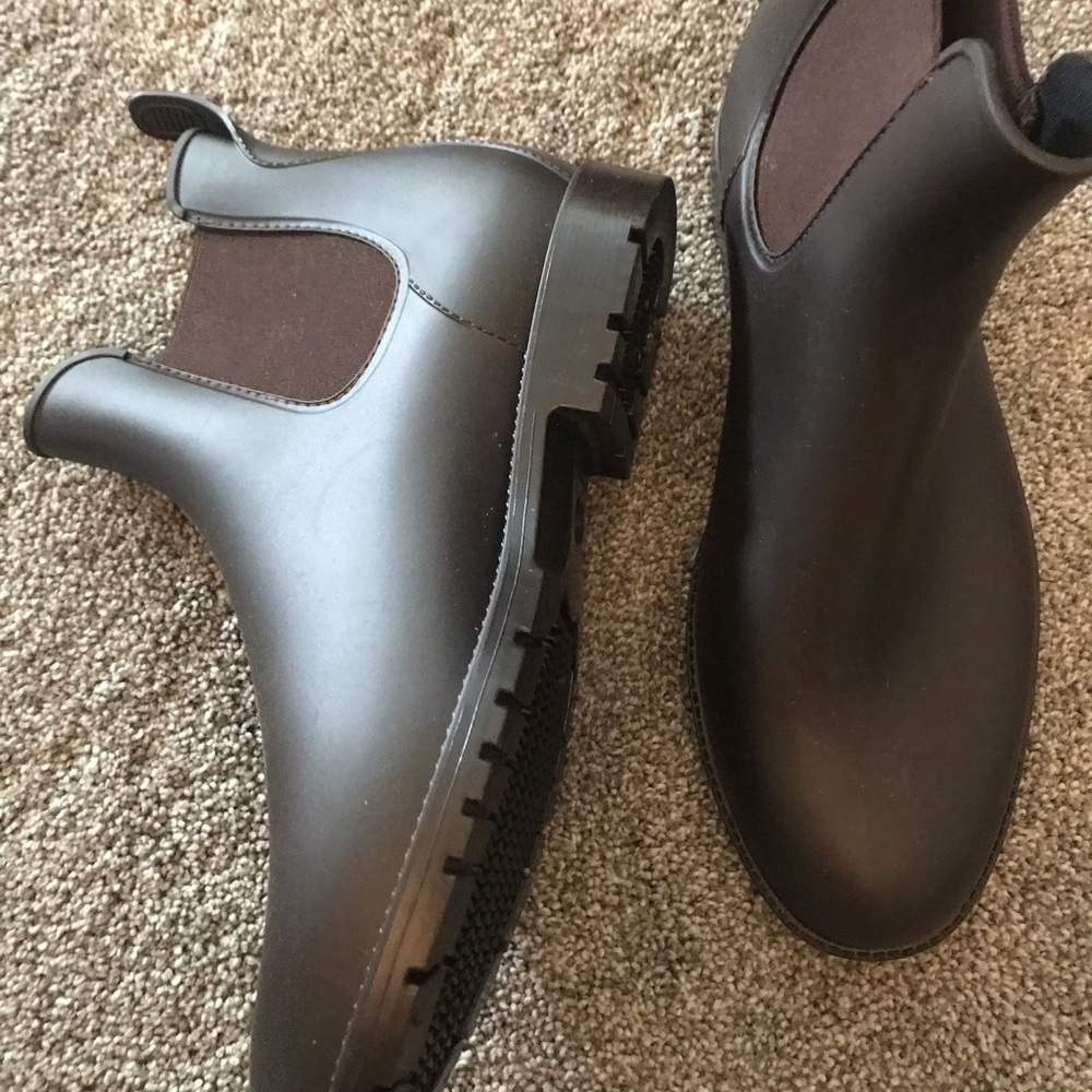 Ladies Rain Boots never worn!